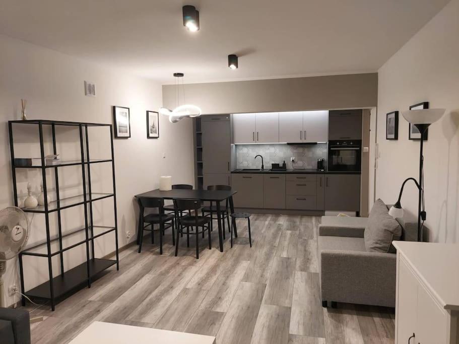 Uroczy Apartament W Scislym Centrum Gizycka Giżycko Exterior foto